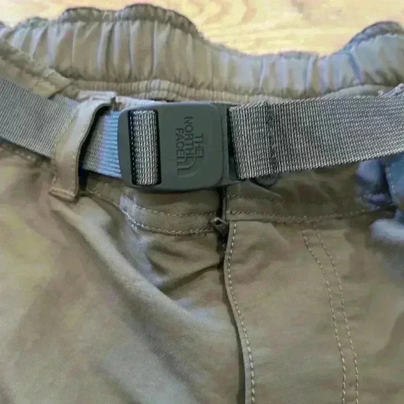 THE NORTH FACE Men’s Shorts Size XXL in Excellent Condition - Picture 4 of 6